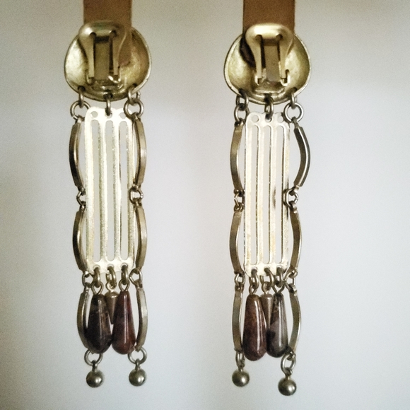 Vintage 30's 40's Clip Art Deco Gold Tone Earrings - Picture 4 of 5